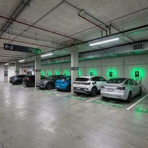 Parking de copropriété équipé de bornes de recharge supervisées en région PACA